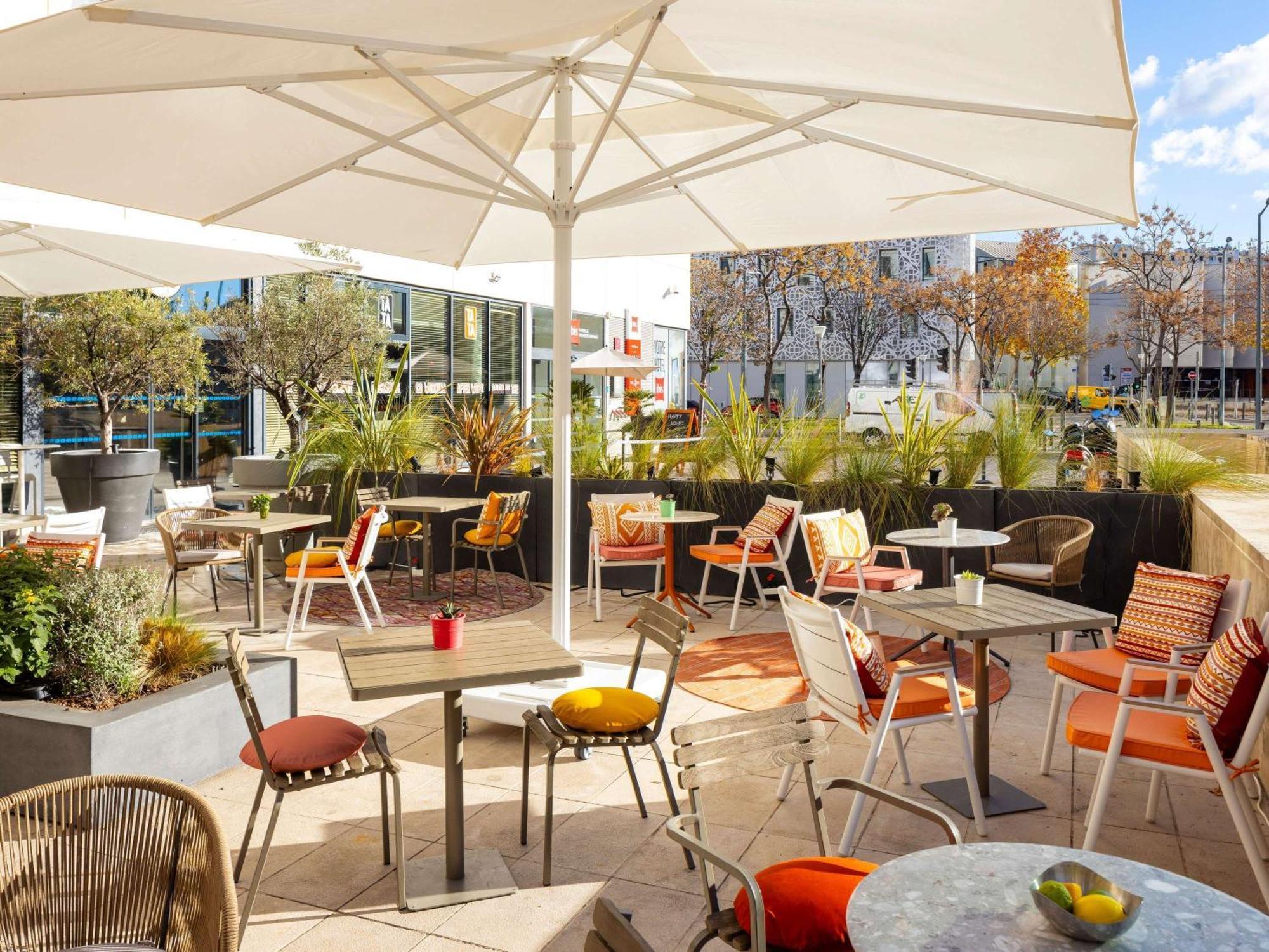 Novotel Suites Marseille Centre Euromed Exteriör bild
