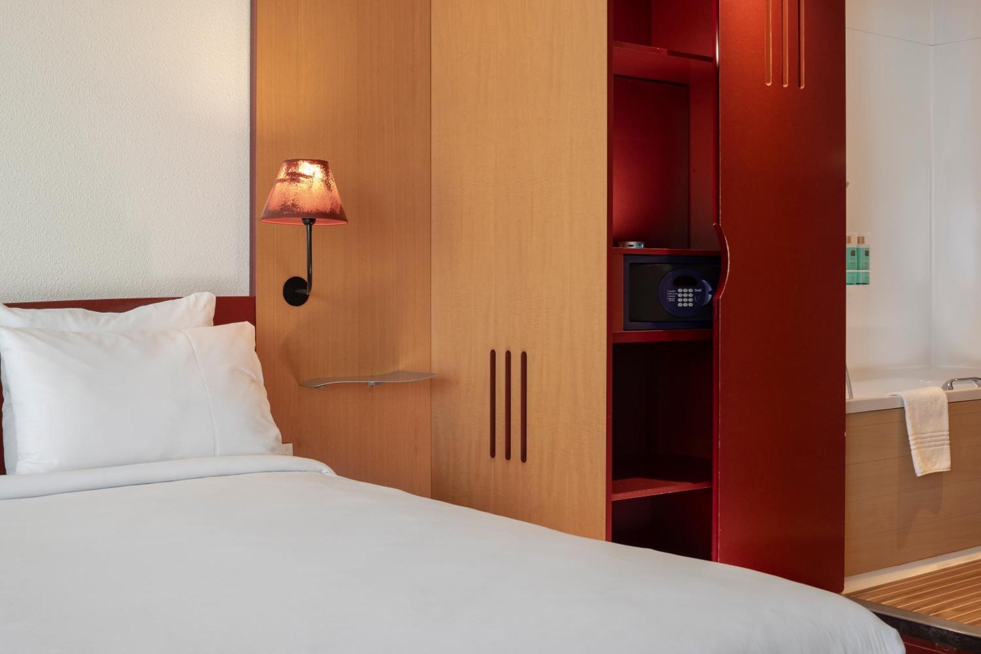 Novotel Suites Marseille Centre Euromed Exteriör bild